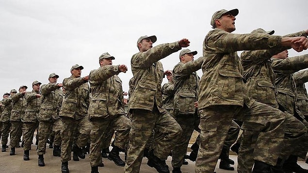 Terhis süresini 1 ay uzatan Cumhurbaşkanı Kararı Resmi Gazete'de yayımlanarak yürürlüğe girdi