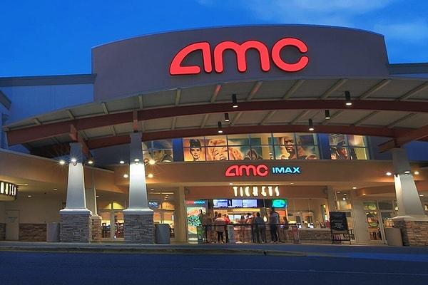 19. Dünyanın en büyük sinema salonu zinciri olan AMC Theatres, koronavirüs salgını nedeniyle iflasın eşiğine geldi. Wall Street analisti Eric Handler’a göre şirket en geç temmuz ayında iflasını açıklamak zorunda kalacak.