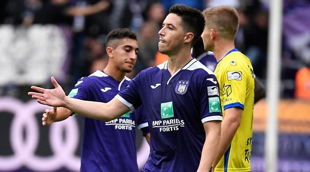 11. Fransız futbolcunun formasını giydiği Anderlecht, tüm aramalarına rağmen Samir Nasri'ye ulaşamadıklarını açıkladı.