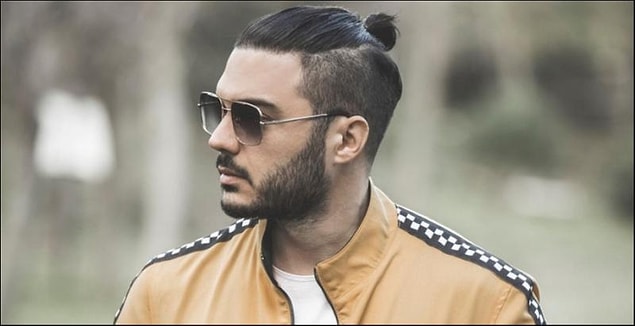 İlyas, kendi kısa sürede ulaştığı başarının sonunda müzikten daha iyi para kazanabildiği için artık istediği kadar çabayı gösterebilmekten mutlu olduğunu söylüyor.
