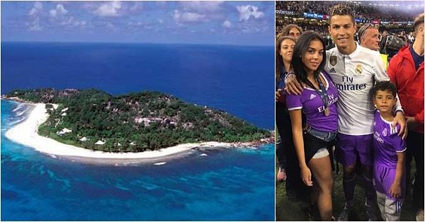 Dünyaca ünlü futbolcu Cristiano Ronaldo'nun koronavirüsten korunabilmek için ada satın almasının ardından, Türkiyede de satılık adalara olan ilginin arttığı söyleniyor.