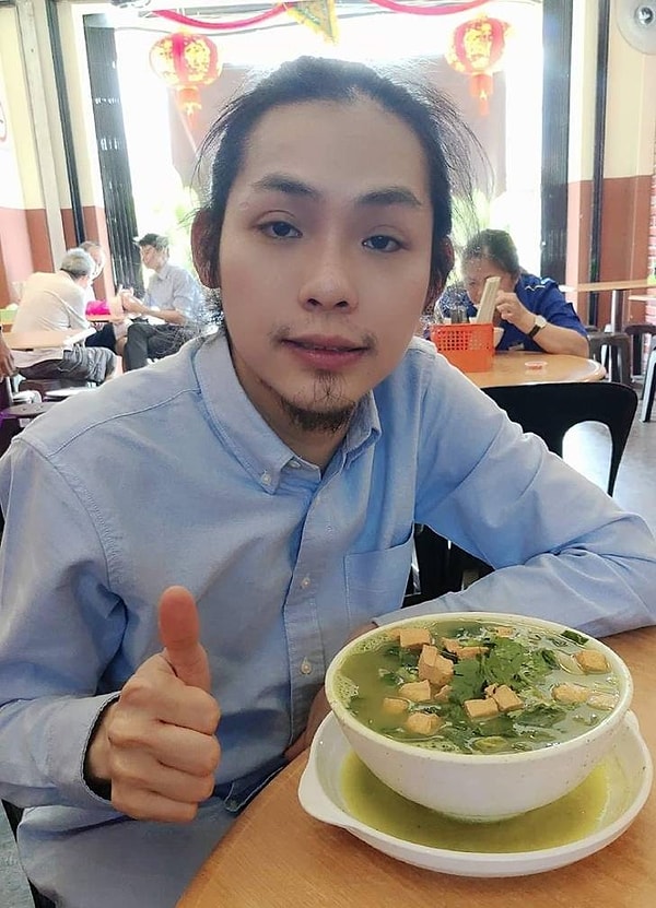 4. «Глаза 15-летней девочки, подбородок 30-летнего мужчины ...»