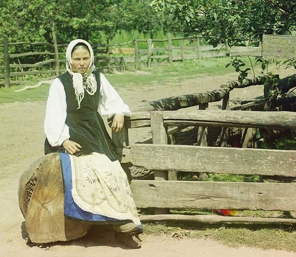 4. Девушка из Малой Руси (сейчас Украина)