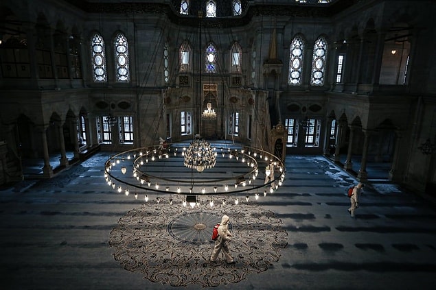 Diyanet: Teravih evde kılınabilir
