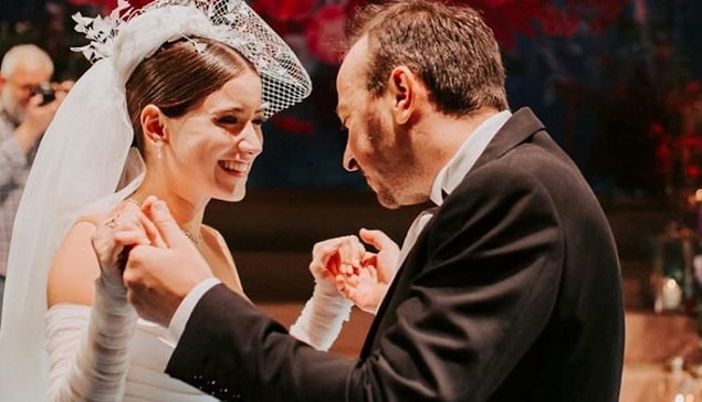 Bildiğiniz gibi gönlümüzün prensesi Hazal Kaya ile 6 Şubat 2019 tarihinde dünyaevine girmişlerdi,