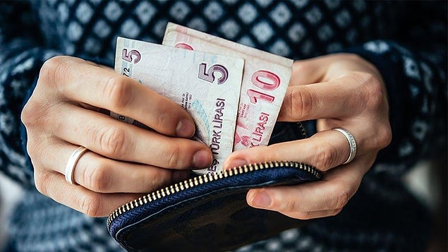 "Kısa çalışma ödeneğine bugüne kadar 200 binden fazla firma, 2 milyondan fazla çalışan kapsamında başvuruda bulundu. 700 bini onaylandı."