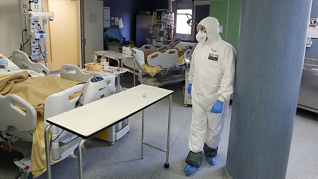 İtalya'da hayatını kaybedenlerin sayısı 24 bin 648'e yükseldi