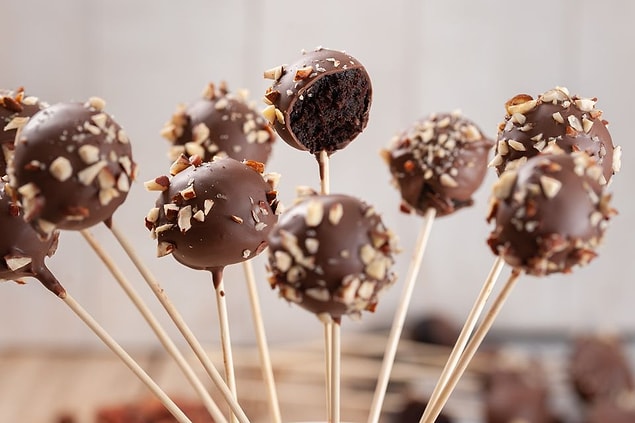 5. Evde bayatlayan kek dönemine son: Cakepops