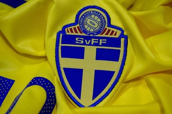 11. İsveç Futbol Federasyonu, 14 Haziran'da ligi seyircili başlatmayı planlıyor.