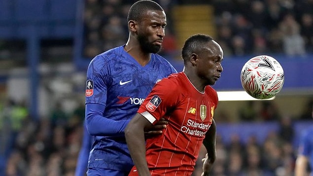 6. Chelsea'nin savunma oyuncusu Antonio Rudiger, 1993’te Berlin’de doğduğu hastanenin tüm yemek masraflarını önümüzdeki üç ay boyunca karşılayacağını açıkladı.