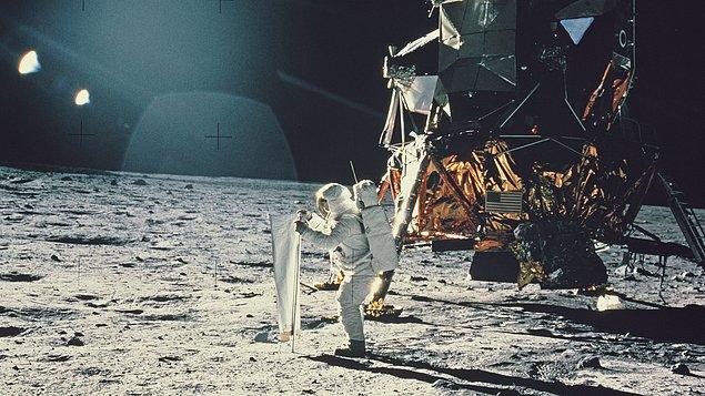 14. Ay'a iniş görevinin başarısız olması ve Armstrong ile Aldrin'in uydumuzda mahsur kalmaları durumunda okunacak olan konuşma önceden hazırlanmıştır.