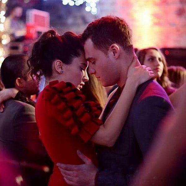 6. Выход в свет в красивом платье