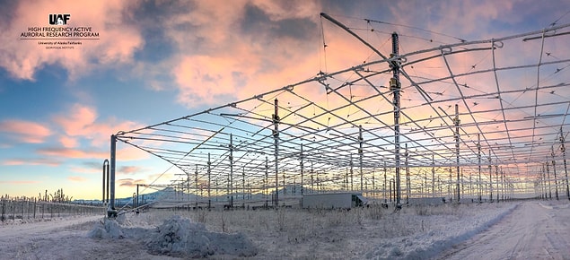 Son olarak tekrar bu HAARP denilen projeyi görelim ve oradan oraya taşınıp ülkelerde kargaşa yaratmasının imkansız olduğunu aklımıza kazıyalım. 👇