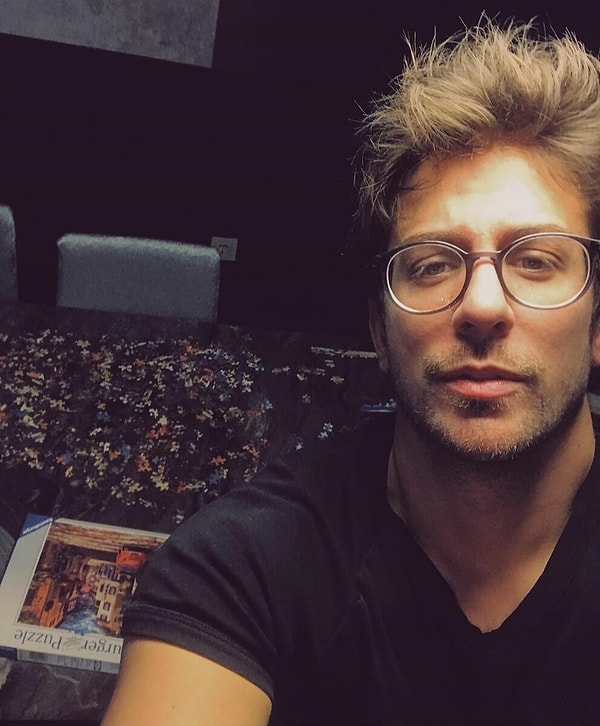 6. Биранд Тунджа собирает паззлы: