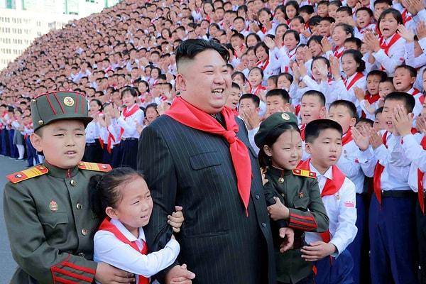 Kim Jong-un'un oğlu, iktidara gelmek için çok küçük
