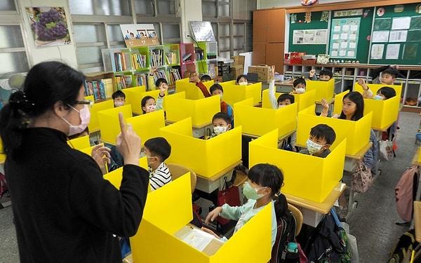 Tayvan, okulların tatil edilmediği sayılı ülkelerden biri.