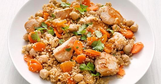 Az Bulaşık Çıkaran Enfes Lezzet: Tavuklu ve Sebzeli Pratik Pilav Nasıl Yapılır?