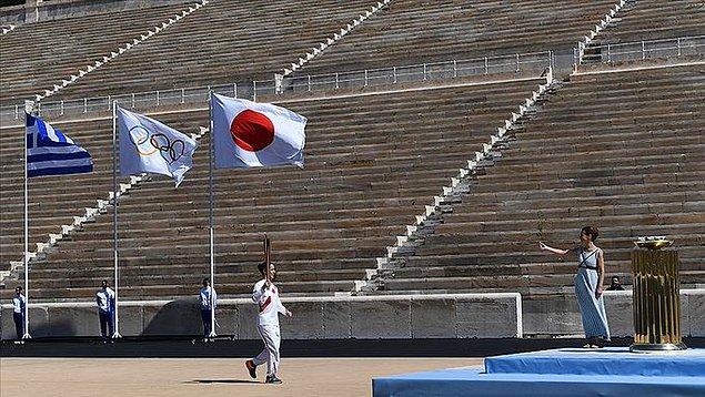 6. Tokyo Olimpiyatları Organizasyon Komitesi Başkanı Mori Yoşiroo, Kovid-19 salgınının gelecek yıl da tehdit oluşturması halinde Tokyo Olimpiyatları'nın iptal edilebileceğini söyledi.