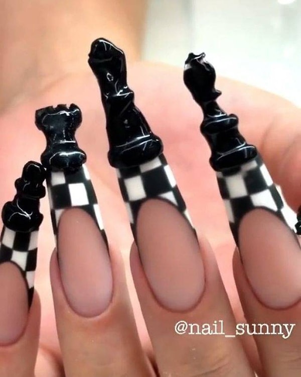 11. По партейке в шахматы?