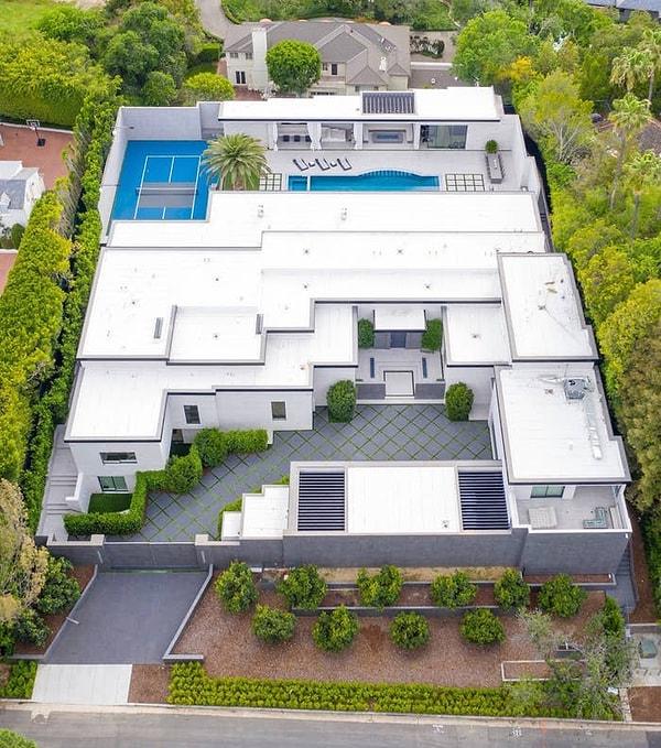 Jenner'ın ev derken utanacağımız malikanesinin değeri tam 36.5 milyon dolar.