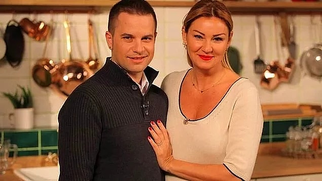 2. Pınar Altuğ, "Kocanızı jigolo olarak mı tutuyorsunuz?" diyen ayarsız bir takipçisine ilginç bir cevap verdi!