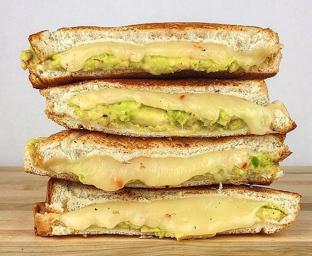 Avokadosuz yapamam diyenlere: Avokadolu Tost