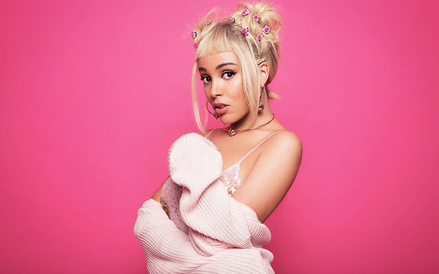 Son dönemde sıkça ismini duyduğumuz yeni bir şarkıcı var; Doja Cat.