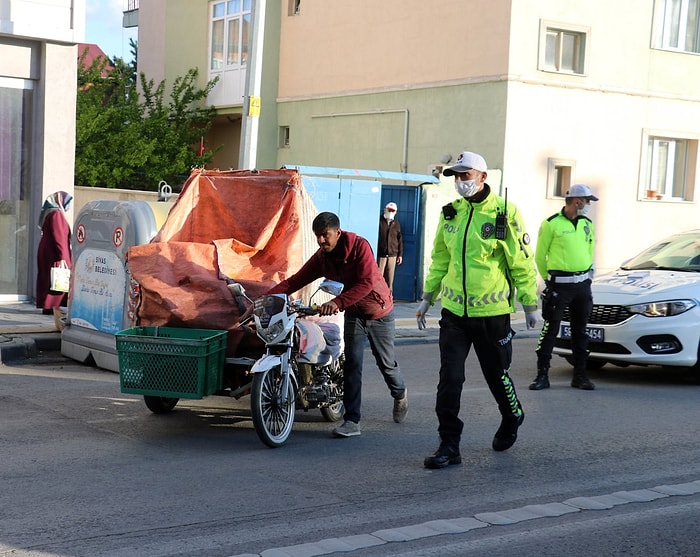 Kağıt Toplayan Gence Ehliyetsiz Motosiklet Kullanmaktan ve Yasak İhlalinden Ceza