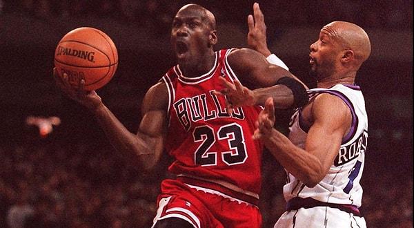 Bulls, Jordan'ın da kadroya katılmasıyla 1 yıl öncesine oranla on bir maç daha fazla kazandı ve Play-off'lara kalabildi.
