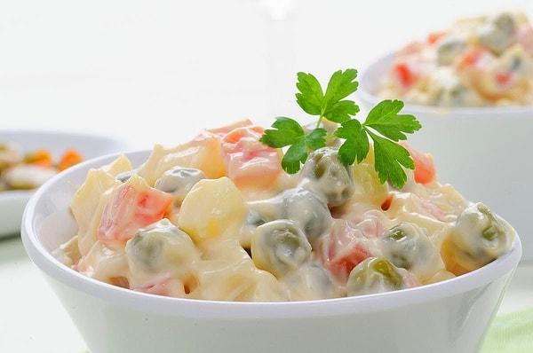 7. Şipşak hazırlayabileceğiniz: Rus Salatası
