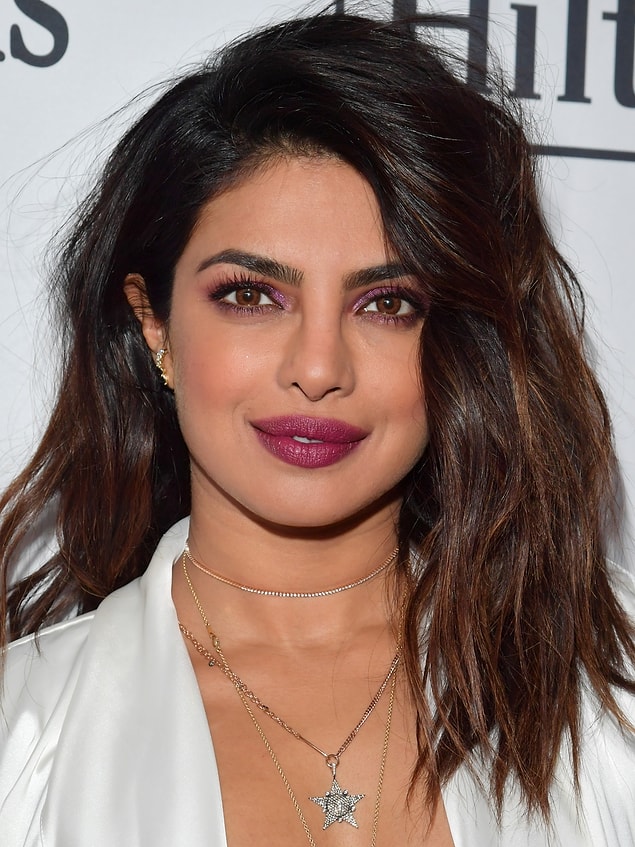 37 yaşındaki Hintli oyuncu Priyanka Chopra'nın, kendinden 10 yaş küçük Nick Jonas ile evlenmesi gündeme oturmuştu.