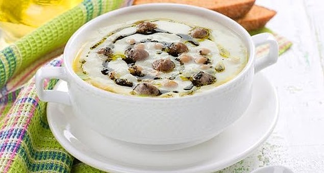 3. Önce köfteleri hüpletilen: Lebeniye Çorbası
