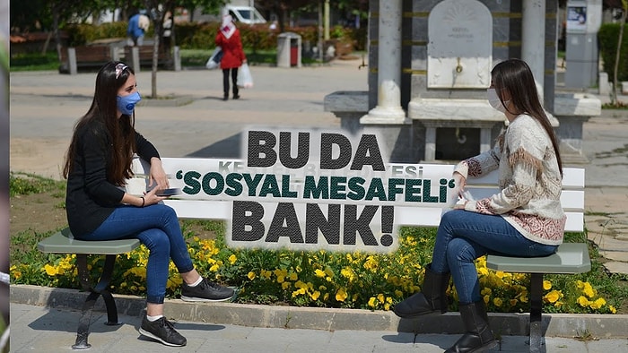 Koronavirüs Önlemi Olarak 'Sosyal Mesafeli Bank'