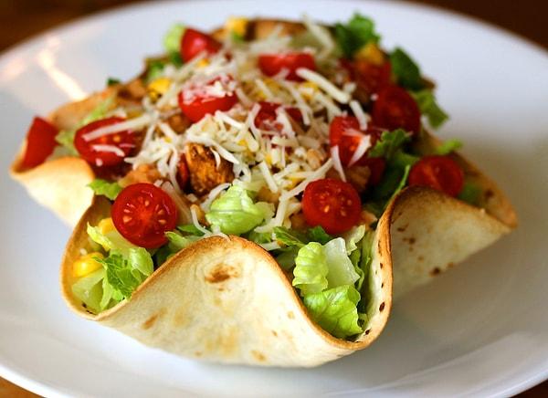 2. Kasesini de yiyebileceğiniz: Taco Salata