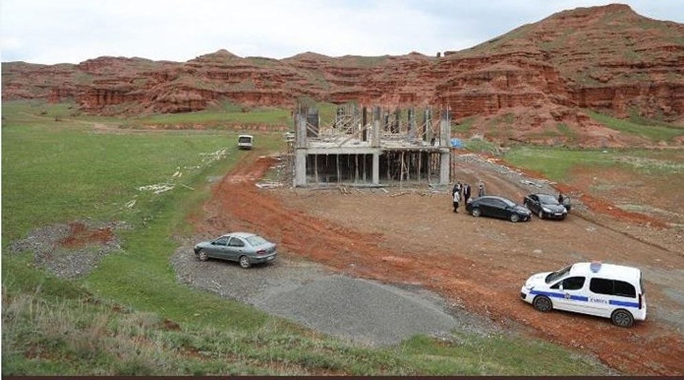 UNESCO Adayı Narman Peri Bacaları'nda İnşaat: 'Sonu Dipsiz Göl'e Benzemeden Durdurulsun'