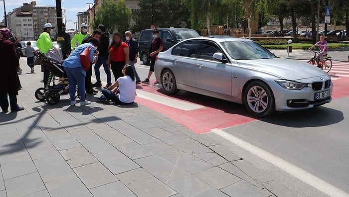 Aracıyla, Yaya Geçidindeki Çocuklu Yayaya Çarpıp 'Abartıyorsun' Diyerek Tepki Gösteren Şoför