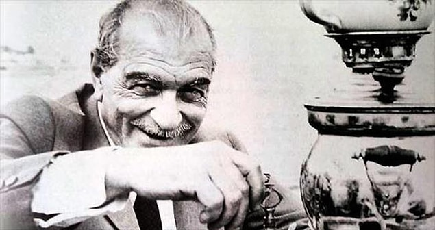 Aziz Nesin ile 'Düşün Yayınevi'ni kurarak artık saklanmadığı bir yayın hayatına adım attı.