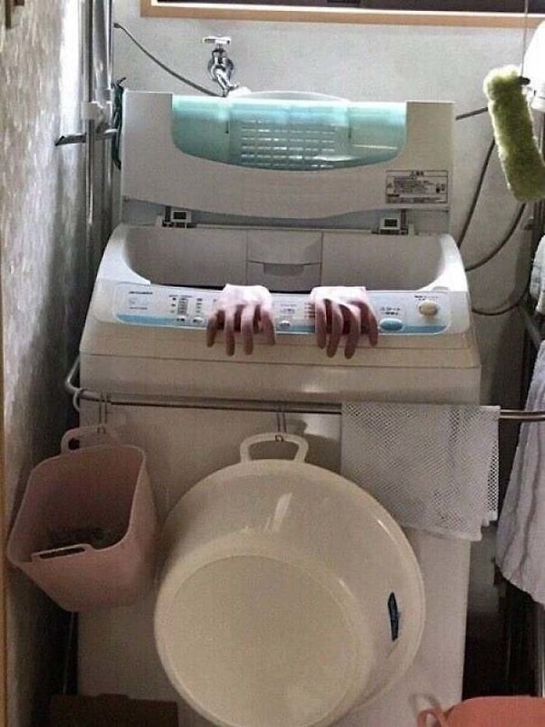 3. Жена оставила сушиться перчатки, у меня почти был сердечный приступ, когда я увидел это