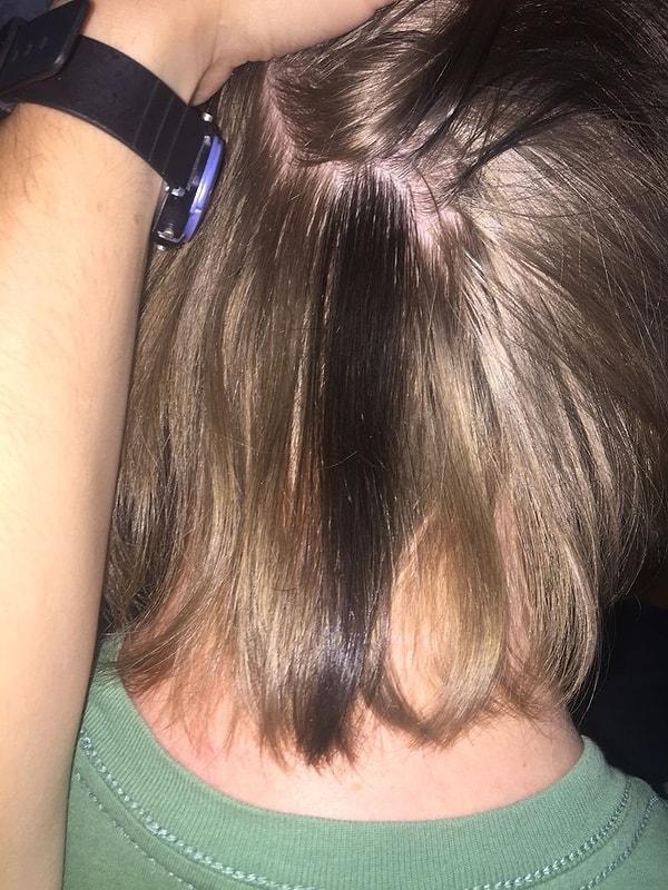 13. "Sarışın olmama rağmen saçımın bir kısmı böyle siyah uzuyor."