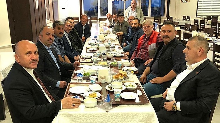 Yasağa Rağmen Toplu İftar Yapan MHP'li Başkan: 'Bize Operasyon Yapıldı'