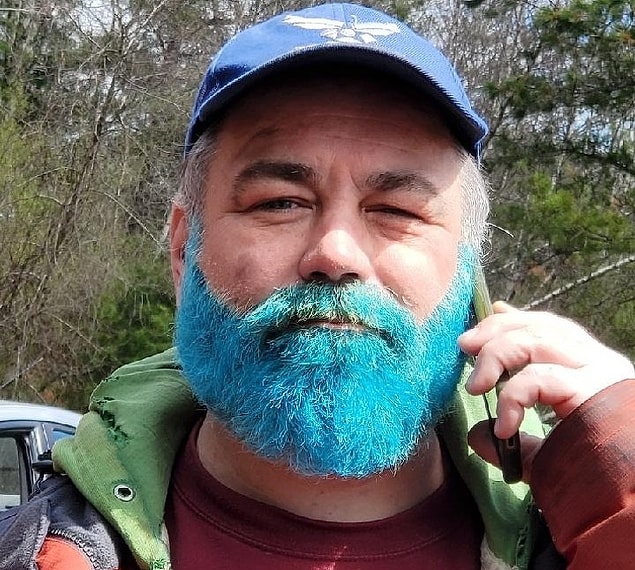 2. "Banyoda kızımın saç boyası kitini buldum. Sanırım bundan hoşlanacak."