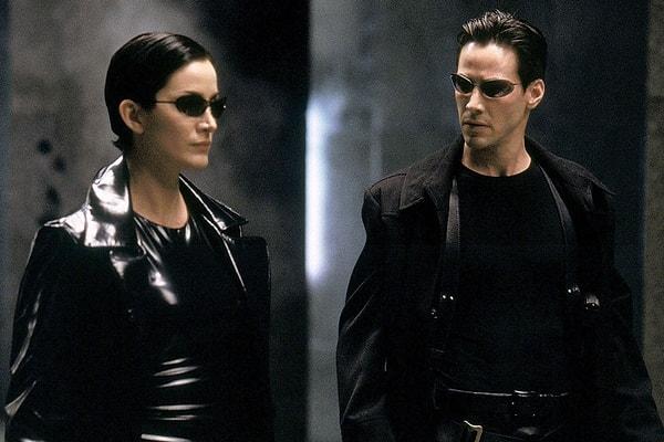 13. Koronavirüs nedeniyle ara verilen The Matrix 4’un Berlin’de gerçekleşen çekimlerine temmuz ayında devam edilmesi planlanıyor.