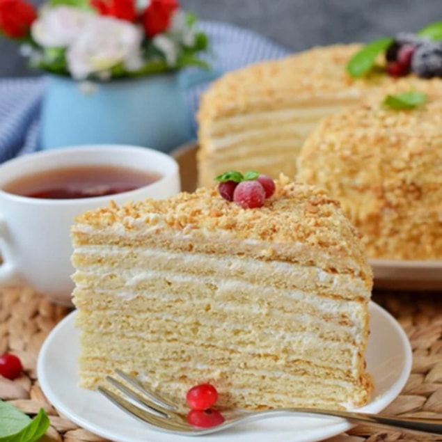 7. Rusya'nın vazgeçilmezi ballı pasta: Medovik