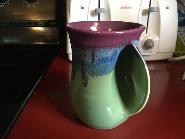 8. «Кофейная кружка с "подогревом" для рук моей мамы».