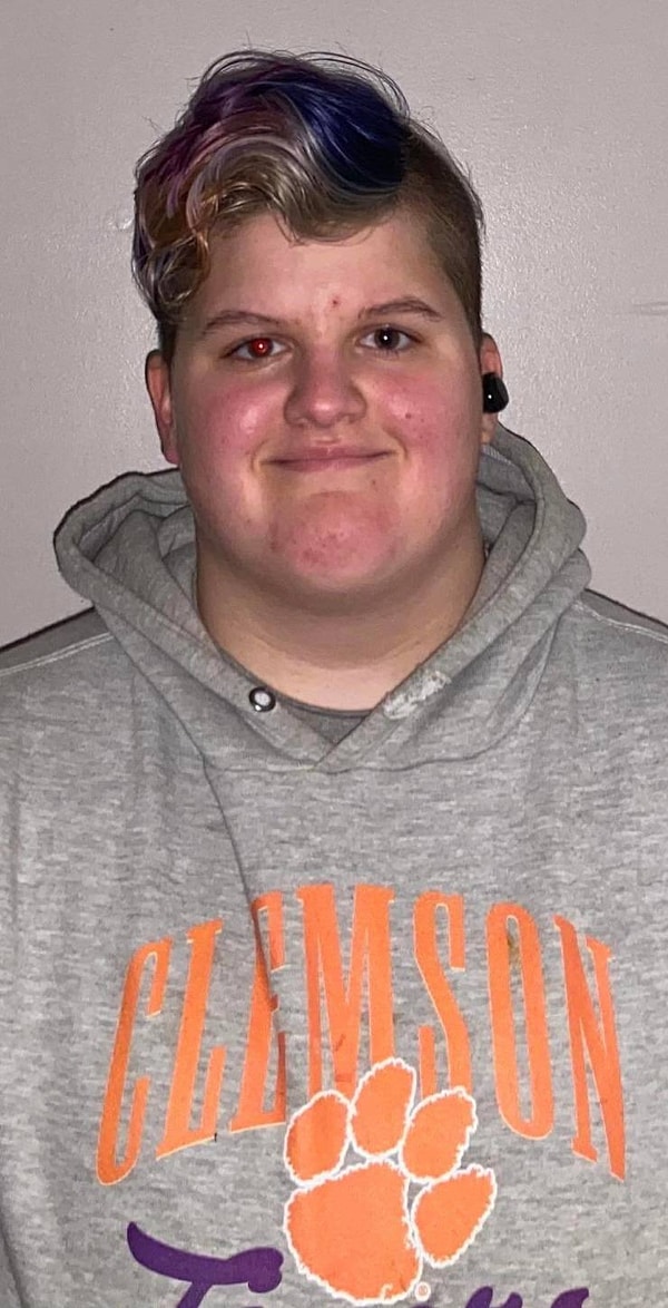 13. «Я частично слеп на левый глаз. И эффект "красного глаза" не работает на нем».