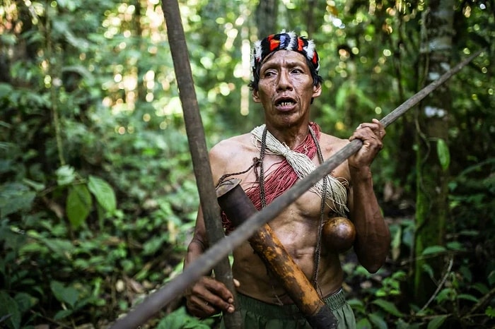 Эпидемия коронавируса настигла жителей племени в джунглях Амазонки