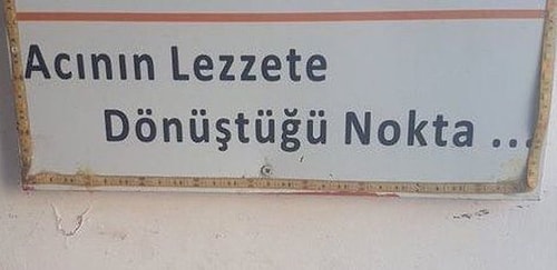 Türkiye’nin Girişine Asmak İçin Seçtikleri Görsellerle Eğlendiren Birbirinden Yaratıcı Takipçilerimiz