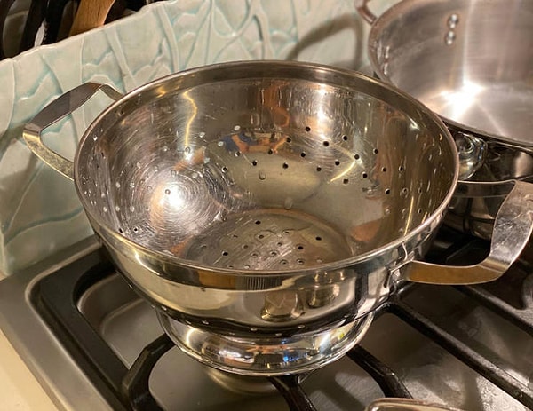 4. "Этому дуршлагу 26 лет. Он со мной больше половины моей жизни!"