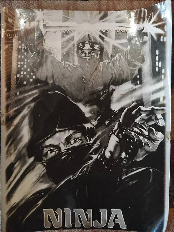 8. «Я нашел реликвию 90-х, и теперь подумываю, чтобы продать ее с аукциона :)».