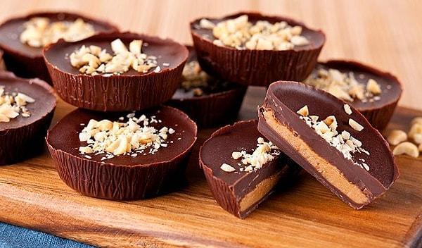 4. 2 malzemeyle harikalar yaratmak mümkün: Fıstık Ezmeli Çikolata